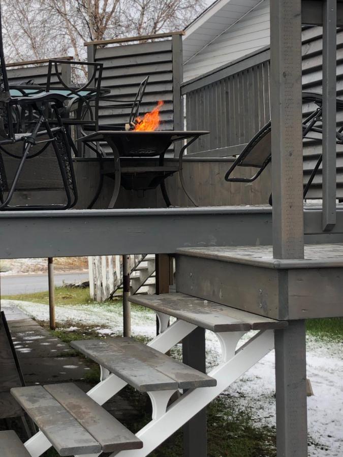 Polar Nights Bed and Breakfast Yellowknife Exterior foto